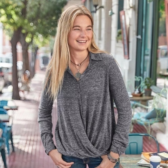 Sundance Long Sleeve Button Down Modern Twist Collared Short Top - Picture 1 of 6